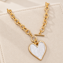Corazón de Luna Necklace
