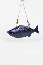 Pescado Crossbody
