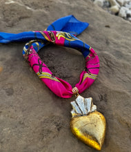 Corazón Seda Necklace