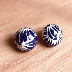 Talavera studs