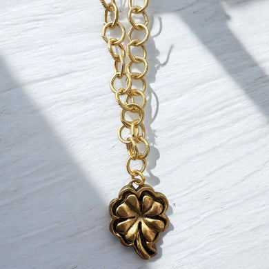 Trebol Oro Necklace