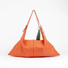 Liebre XL Shoulder Bag
